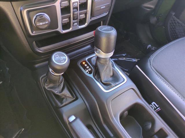 Used 2023 Jeep Gladiator Sport AWD/4WD image 12