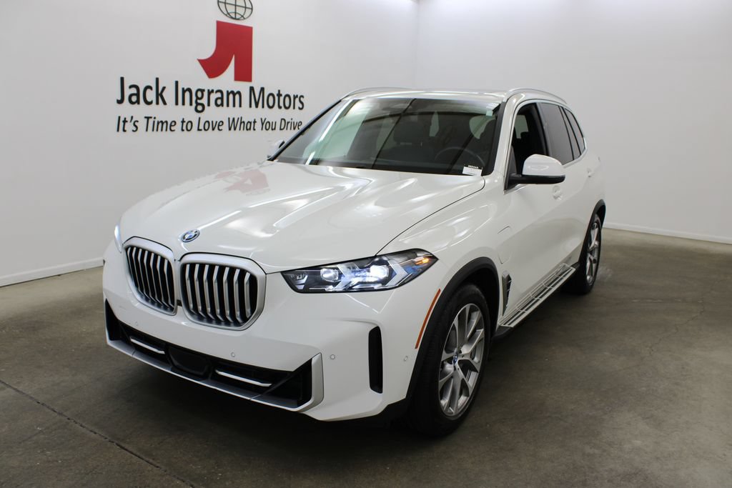 Used 2025 BMW X5 xDrive50e AWD/4WD image 2