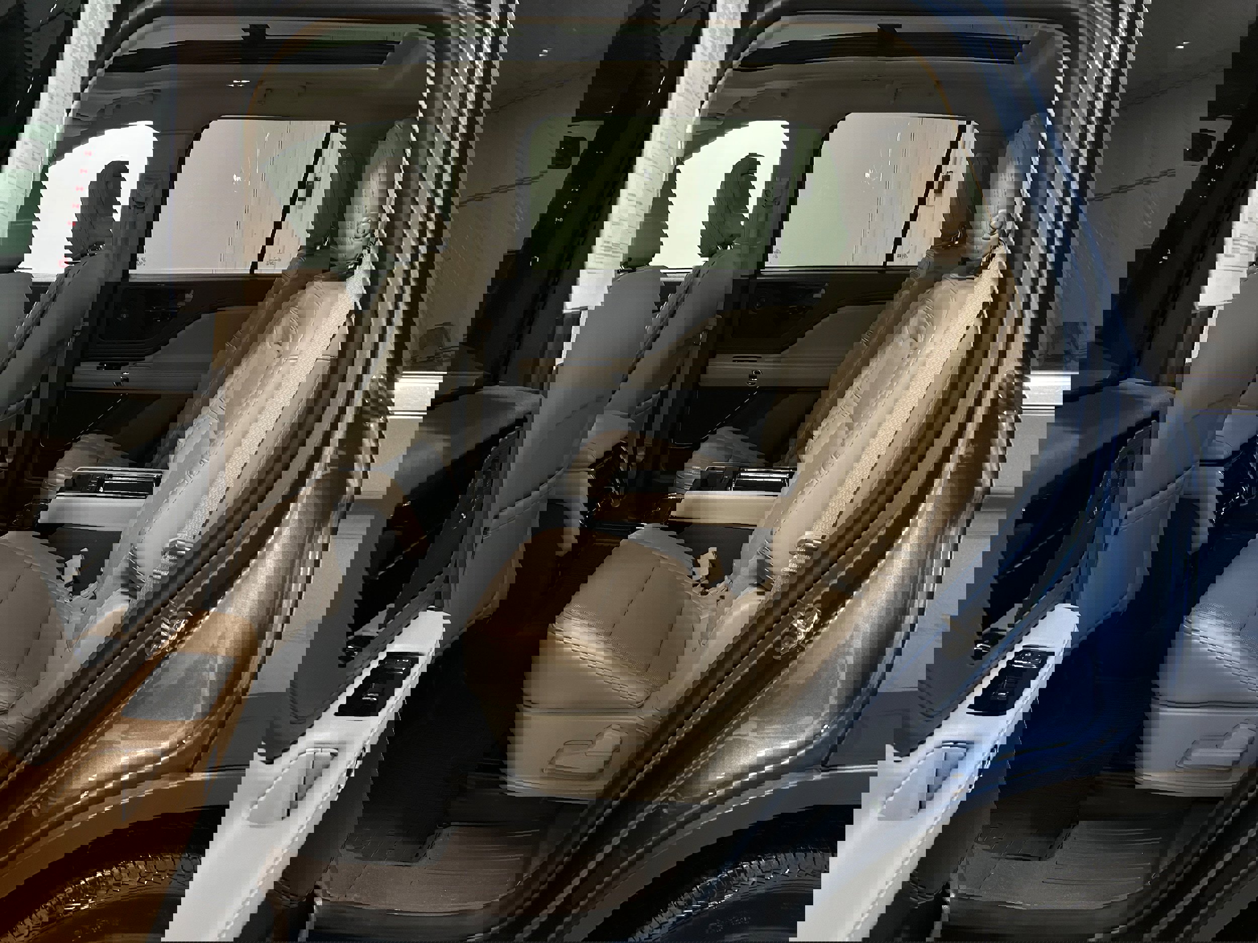 Used 2020 Lincoln Aviator Reserve w/ Equipment Group 201A image 27