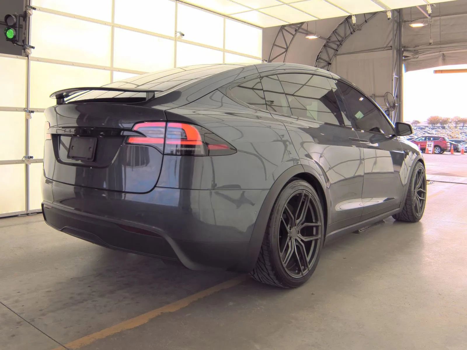 Used 2022 Tesla Model X Plaid image 3