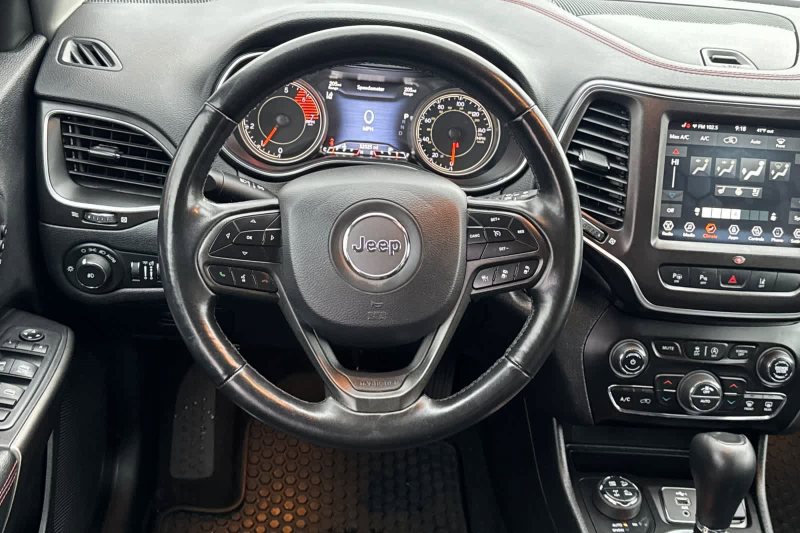 Used 2020 Jeep Cherokee Trailhawk image 15