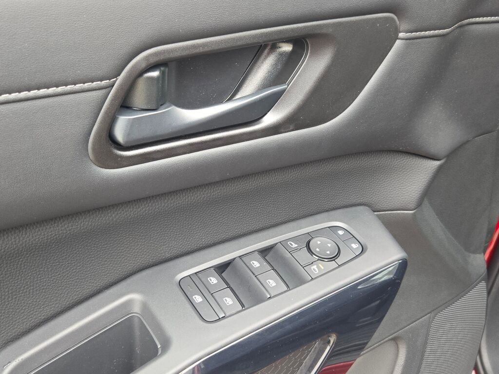 New 2026 Nissan Pathfinder SV w/ SV Premium Package image 20