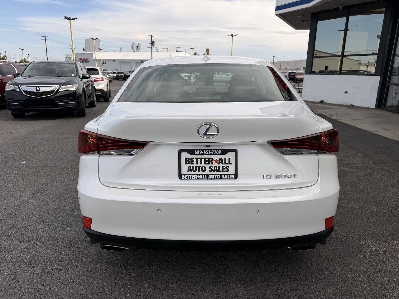 Used 2017 Lexus IS 200t w/ Navigation System Package RWD image 5