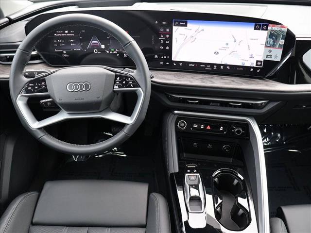 New 2025 Audi Q5 Premium Plus w/ Premium Plus AWD/4WD image 16