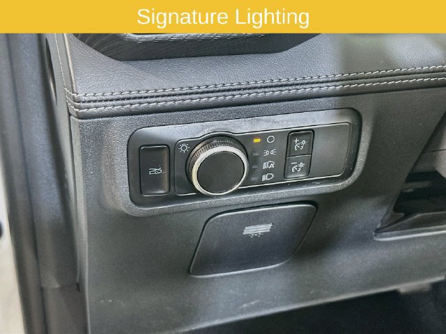 Used 2024 Ford Mustang Premium RWD image 28