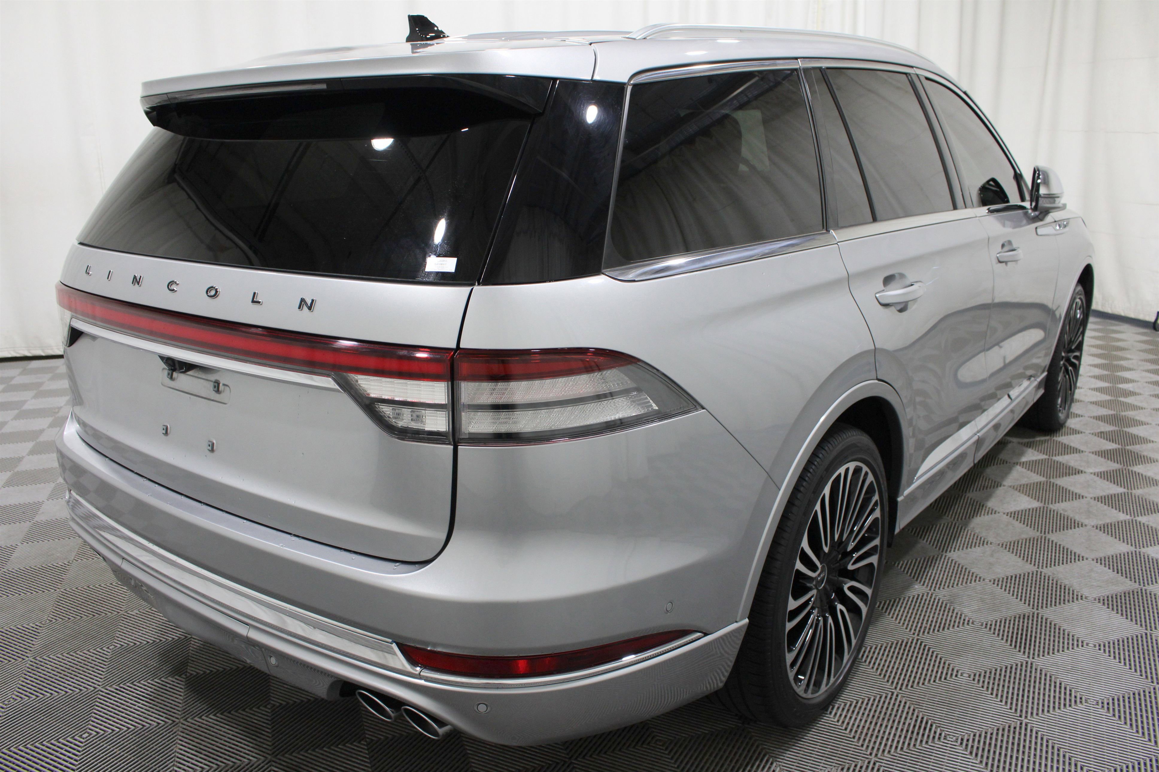 Used 2021 Lincoln Aviator Black Label w/ Class IV Trailer Tow Package image 33