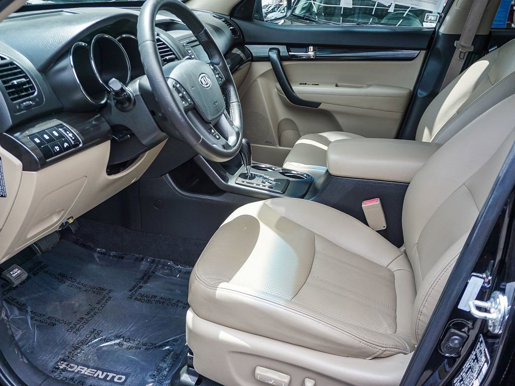 Used 2013 Kia Sorento EX w/ EX V6 Premium Pkg FWD image 17