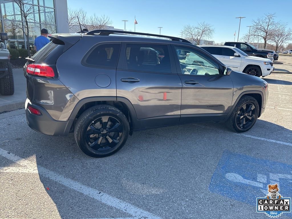 Used 2018 Jeep Cherokee Latitude w/ Altitude Package image 26