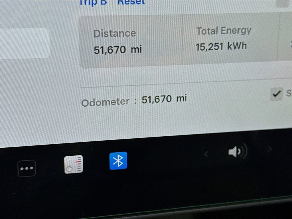 Used 2023 Tesla Model Y Long Range image 4