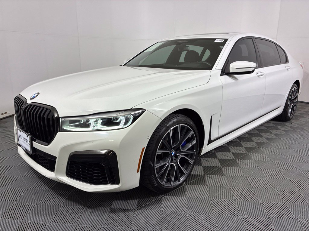 Used 2022 BMW 750i xDrive w/ Luxury Rear Seating Package AWD/4WD image 2