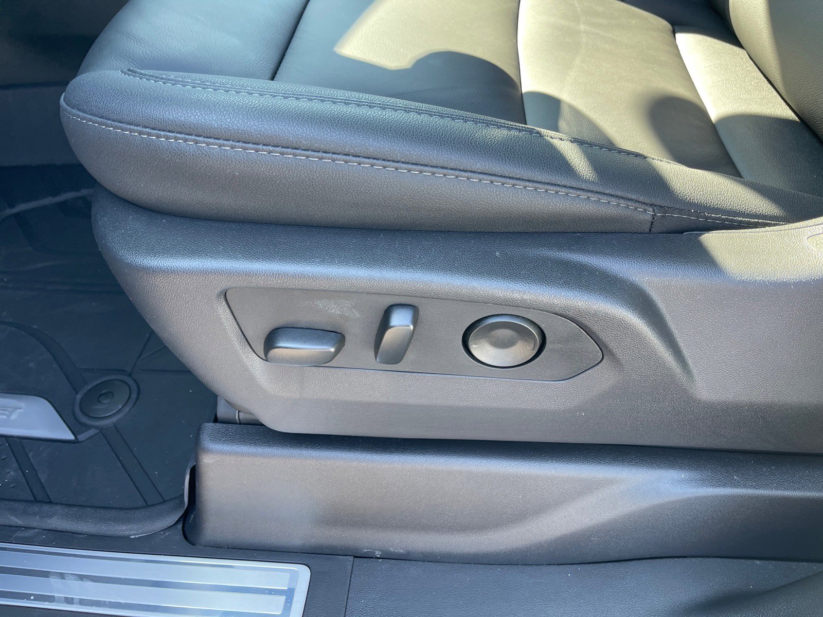 New 2026 Chevrolet Silverado 3500 LT image 9