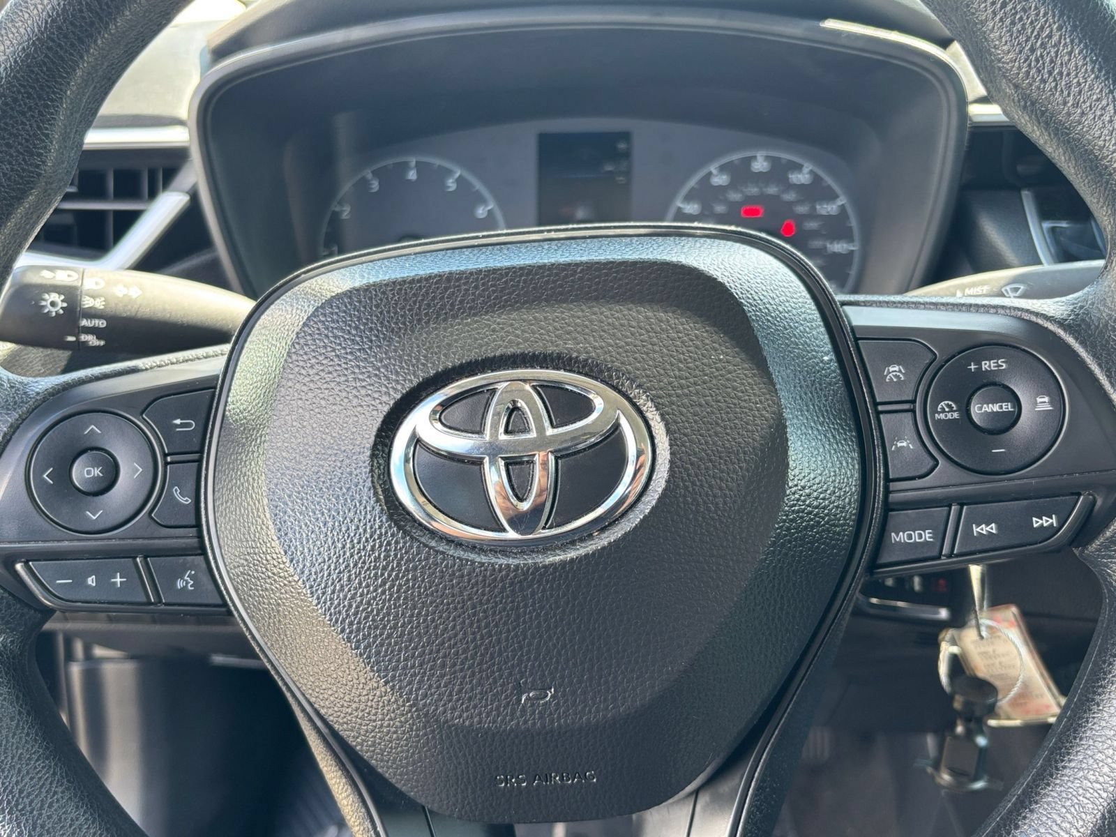 Used 2025 Toyota Corolla LE FWD image 22