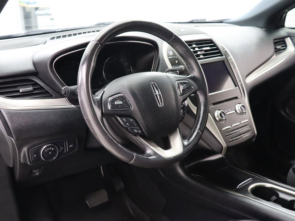 Used 2019 Lincoln MKC Reserve w/ MKC Technology Package FWD image 16