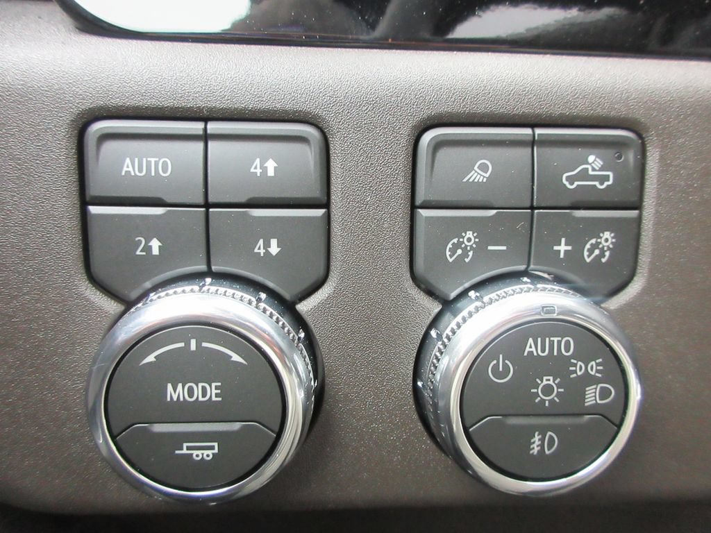 New 2026 GMC Sierra 2500 SLT w/ SLT Premium Package AWD/4WD image 19