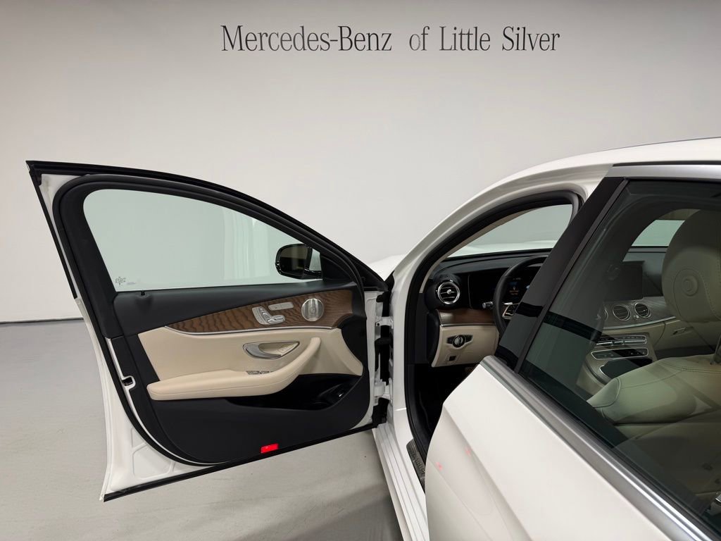 Used 2023 Mercedes-Benz E 350 4MATIC Sedan image 17