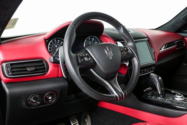 Used 2022 Maserati Levante Modena image 3