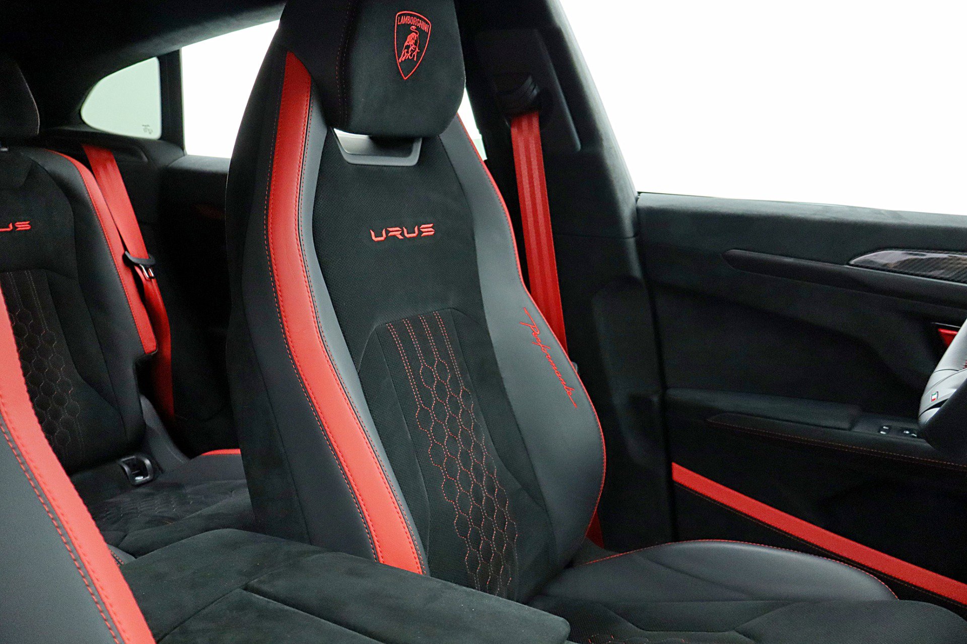 Used 2024 Lamborghini Urus Performante image 48