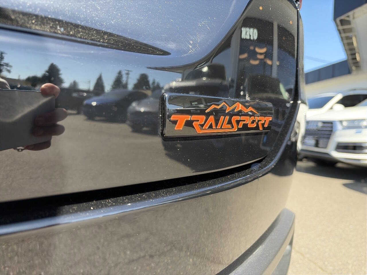 Used 2025 Honda Pilot TrailSport image 7