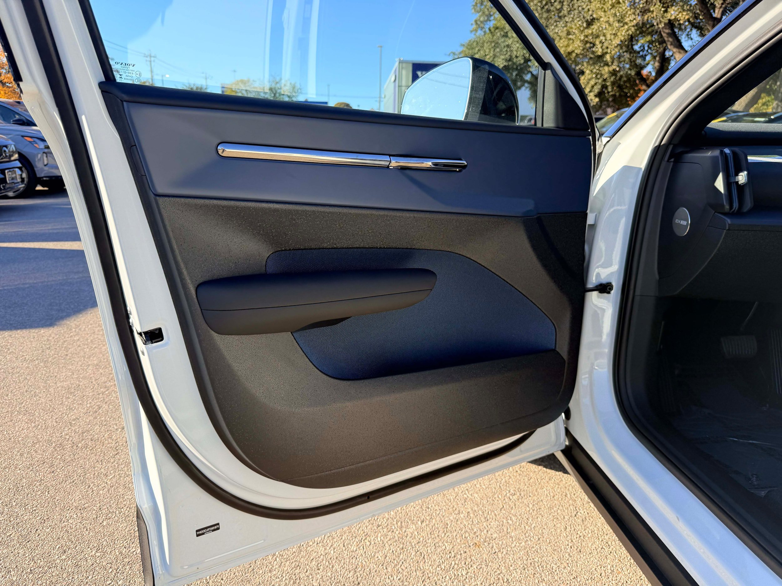 New 2026 Volvo EX30 Cross Country Ultra AWD/4WD image 11