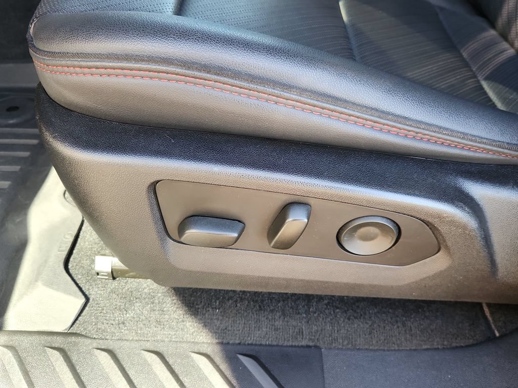 Used 2023 GMC Canyon AT4X AWD/4WD image 8