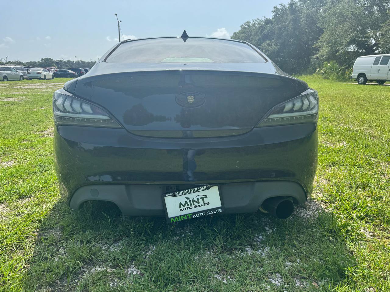 Used 2013 Hyundai Genesis 2.0T RWD image 4