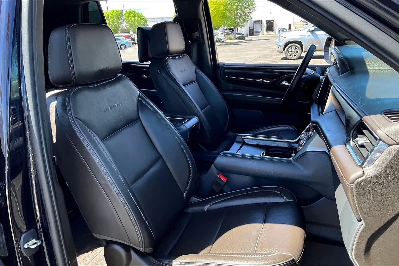 Used 2023 GMC Yukon Denali image 8