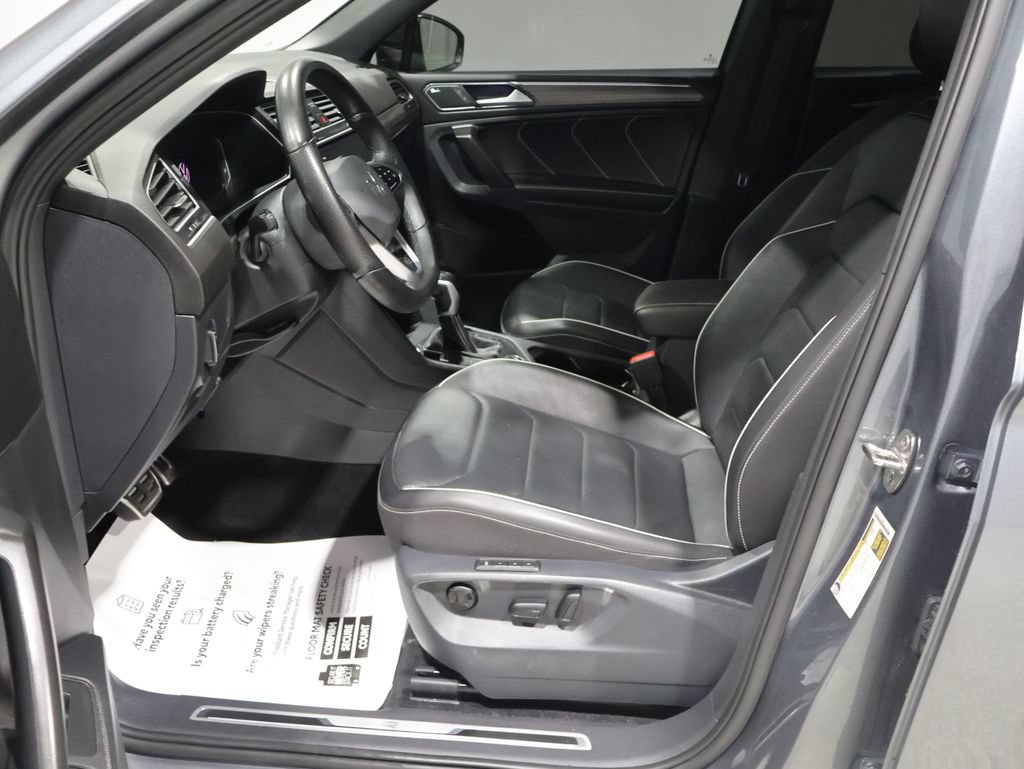 Used 2024 Volkswagen Tiguan SEL R-Line AWD/4WD image 9