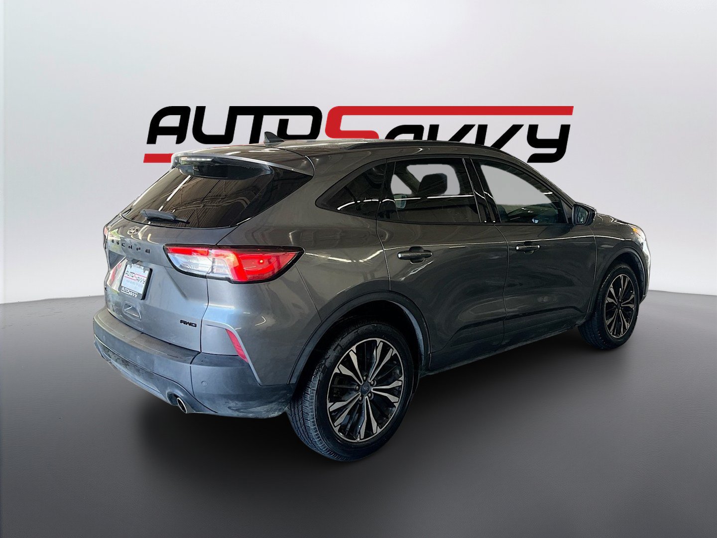 Used 2022 Ford Escape SEL w/ SEL Stealth AWD Package image 7