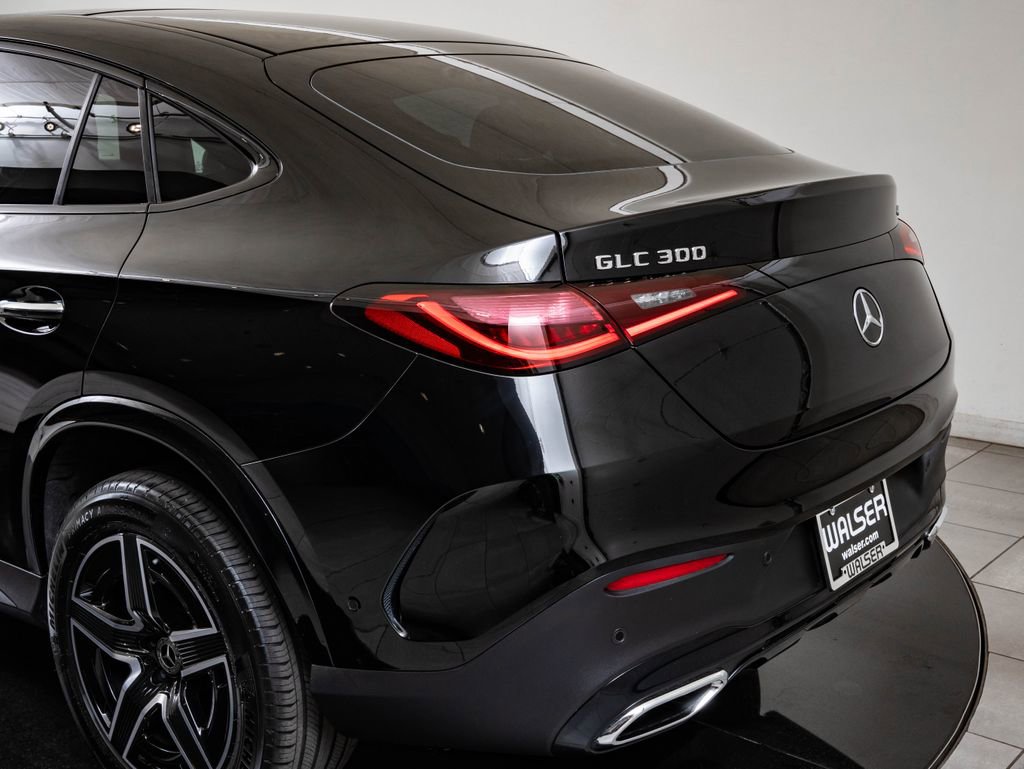 Certified 2025 Mercedes-Benz GLC 300 4MATIC image 19