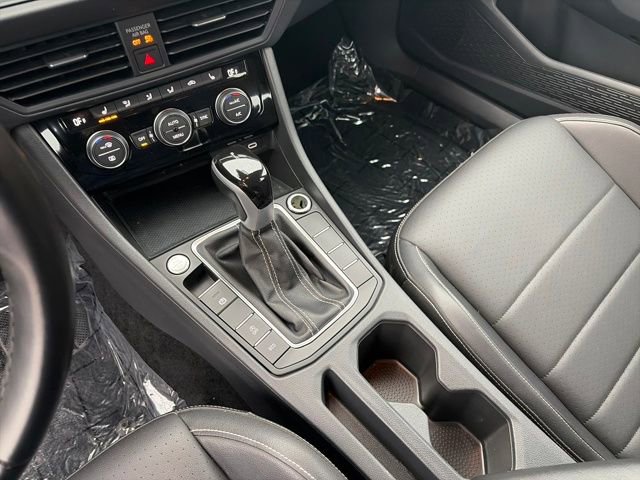 Used 2024 Volkswagen Jetta SE image 39