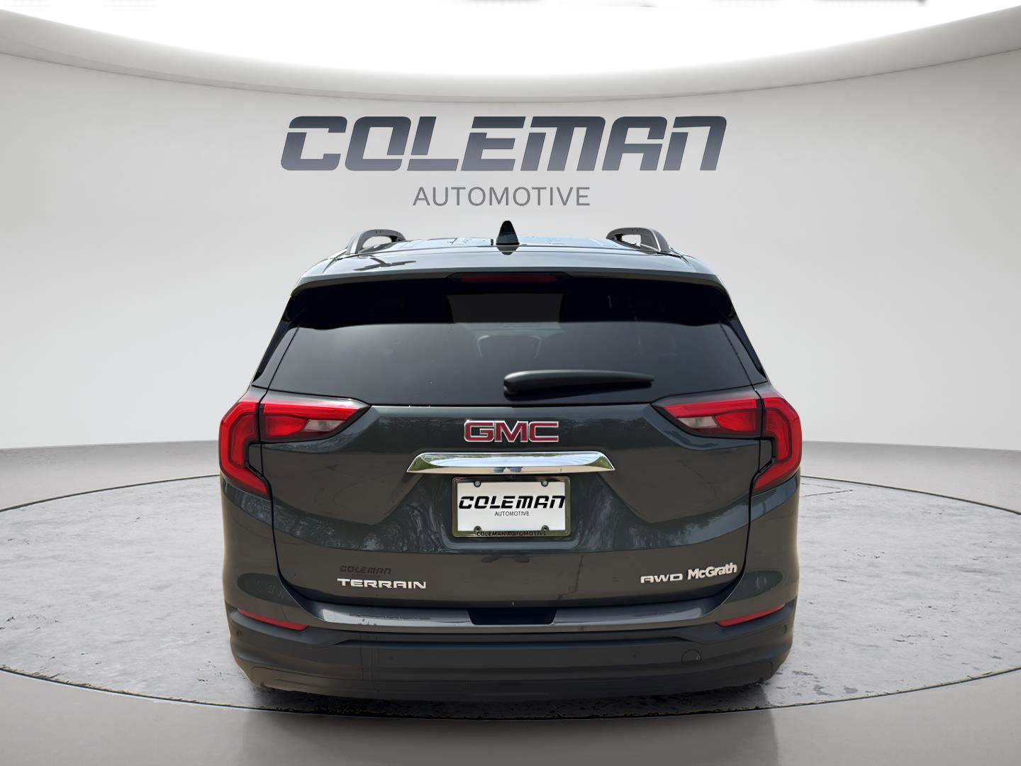 Used 2021 GMC Terrain SLE w/ Driver Convenience Package AWD/4WD image 4