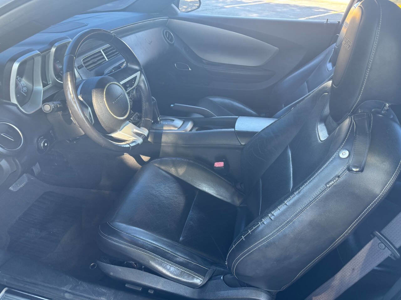 Used 2010 Chevrolet Camaro SS image 3