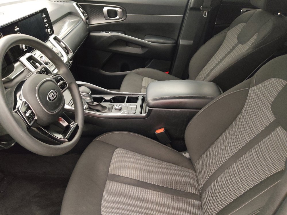 Used 2021 Kia Sorento LX image 17