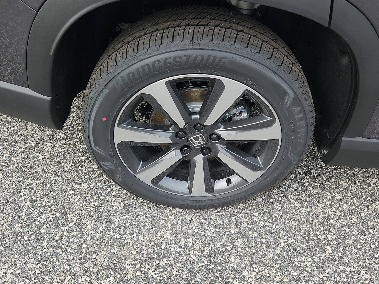 New 2025 Honda Pilot Touring image 5