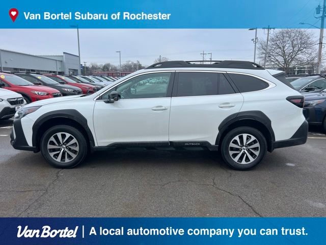 Used 2023 Subaru Outback Premium image 3