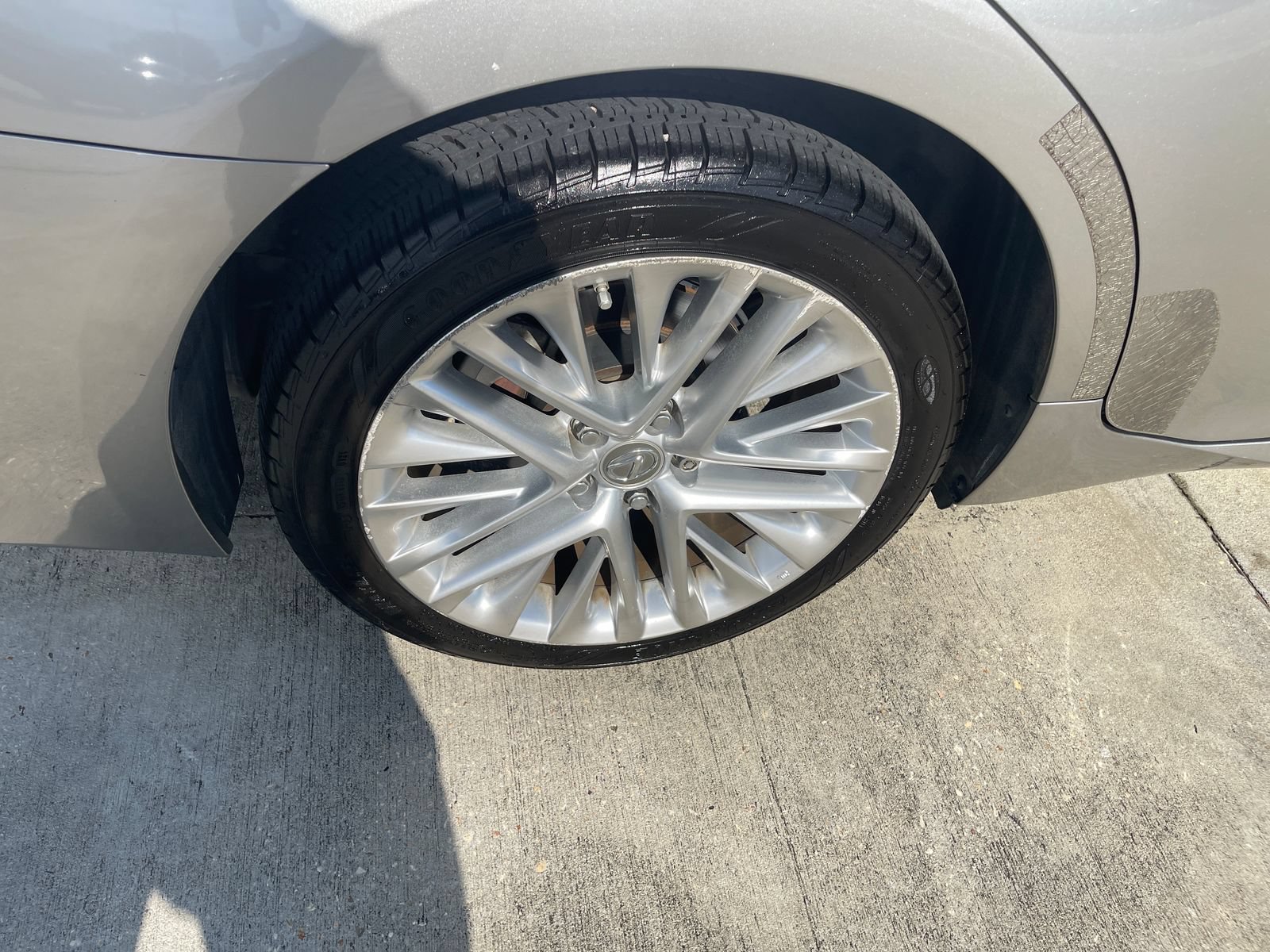 Used 2015 Lexus ES 350 w/ Ultra Luxury Package FWD image 21