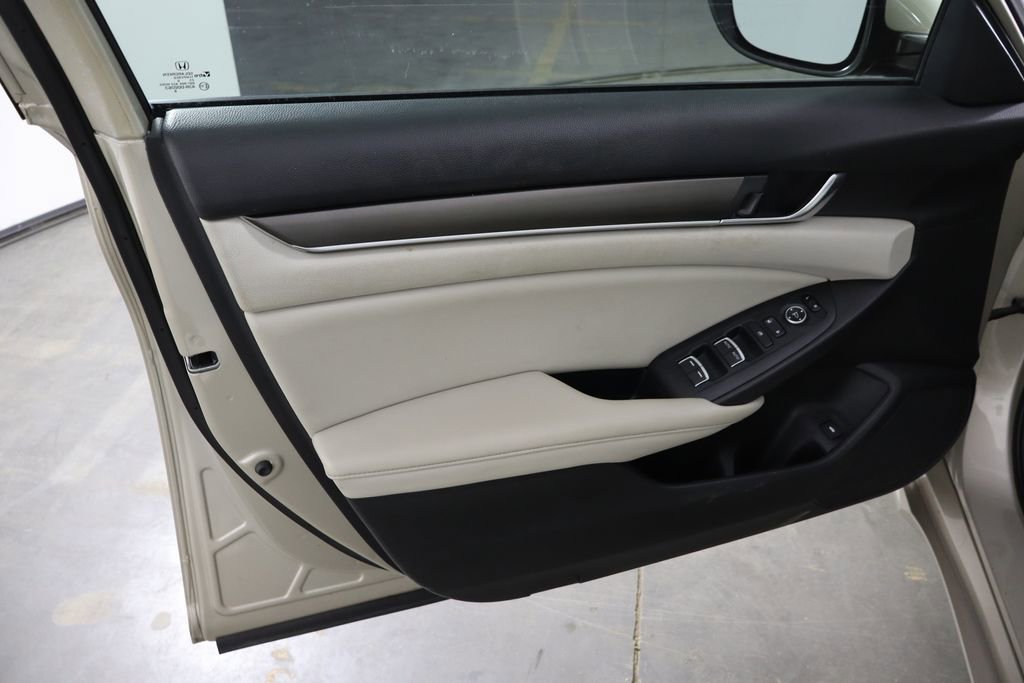 Used 2020 Honda Accord LX image 14