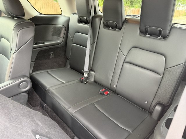 Used 2024 Nissan Pathfinder SL w/ SL Premium Package FWD image 17