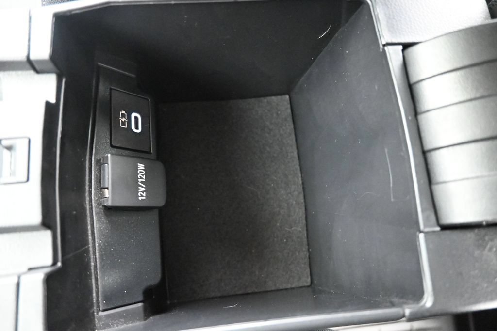 Used 2023 Toyota Corolla LE FWD image 33