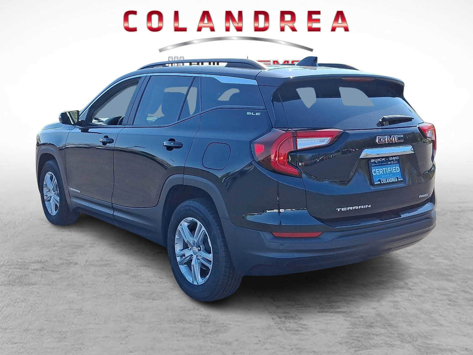 Certified 2023 GMC Terrain SLE w/ Driver Convenience Package AWD/4WD image 4