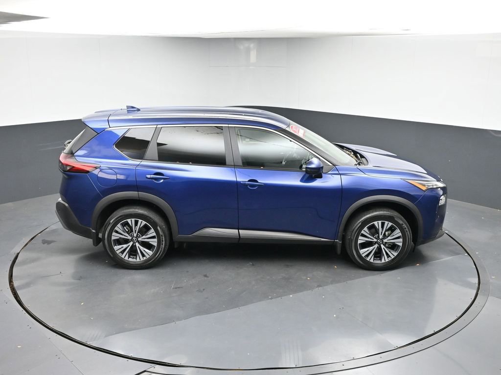 Used 2022 Nissan Rogue SV image 41