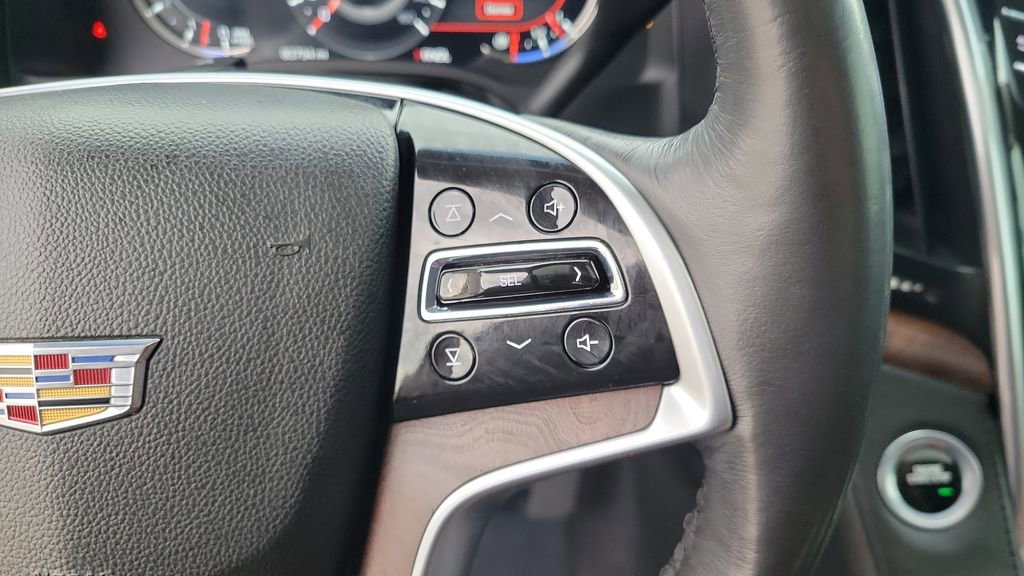 Used 2018 Cadillac Escalade Premium Luxury RWD image 22