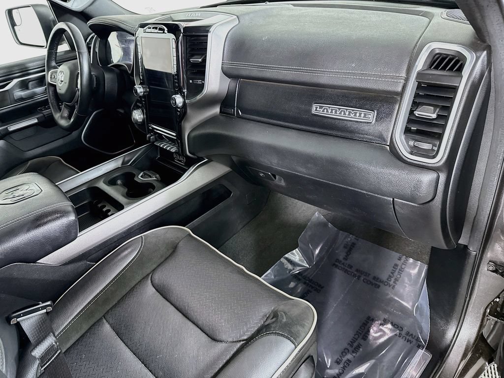 Used 2020 RAM 1500 Laramie w/ Sport Appearance Package AWD/4WD image 32