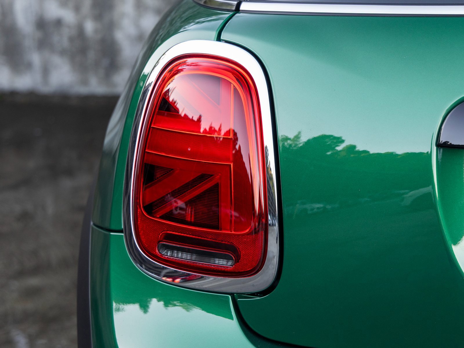 Used 2023 MINI Cooper 2-Door Hardtop w/ Signature Upholstery Package image 18