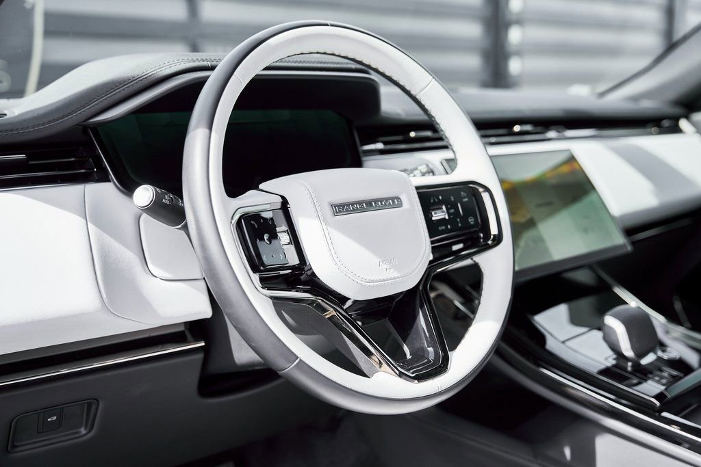 Used 2025 Land Rover Range Rover Sport Dynamic SE AWD/4WD image 35