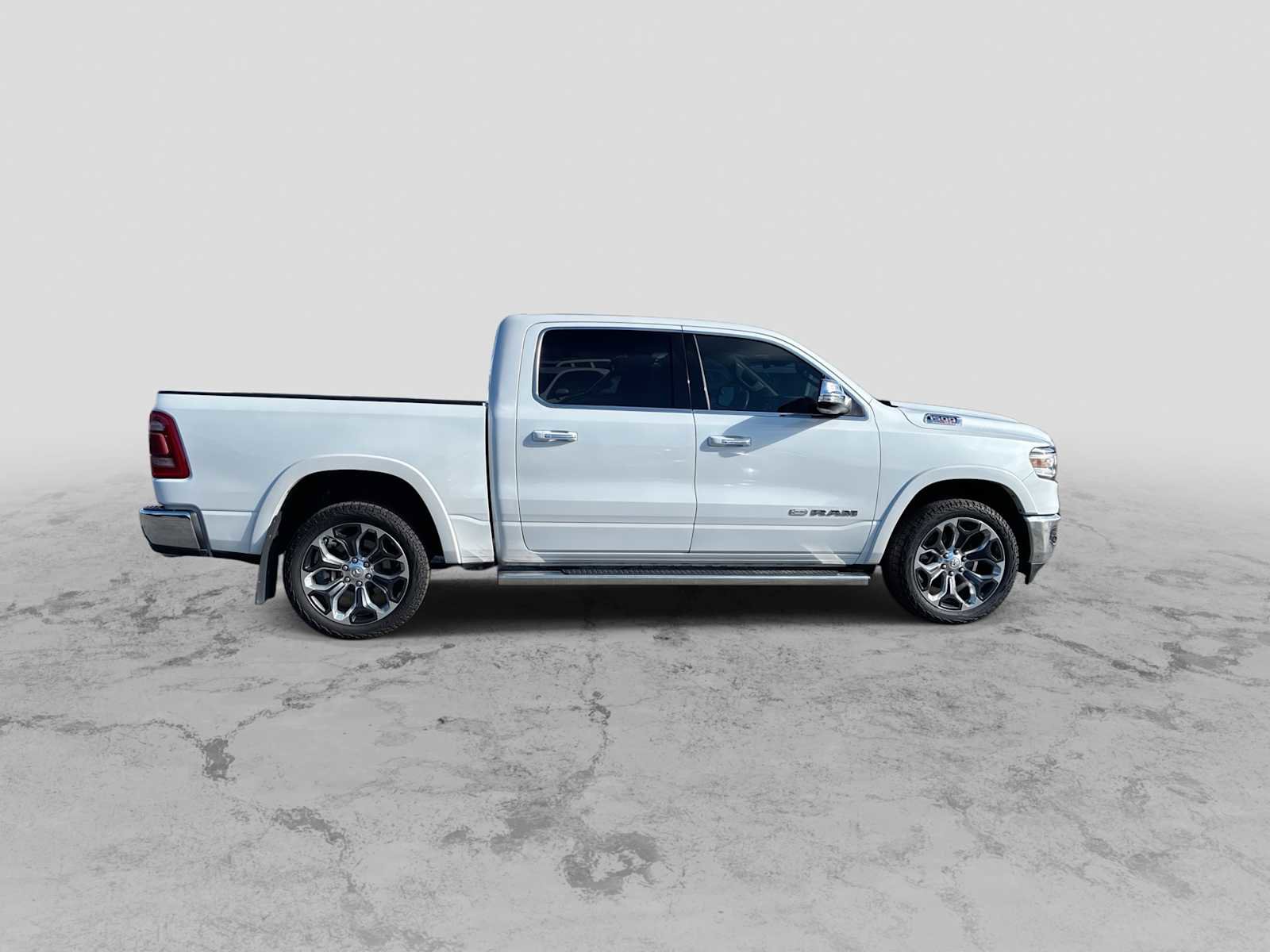 Certified 2022 RAM 1500 Limited w/ Cold Weather Group AWD/4WD image 9