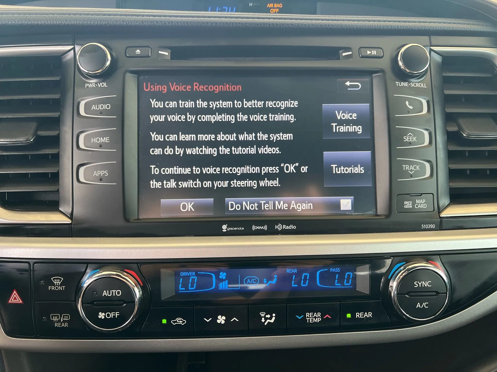 Used 2019 Toyota Highlander SE image 20