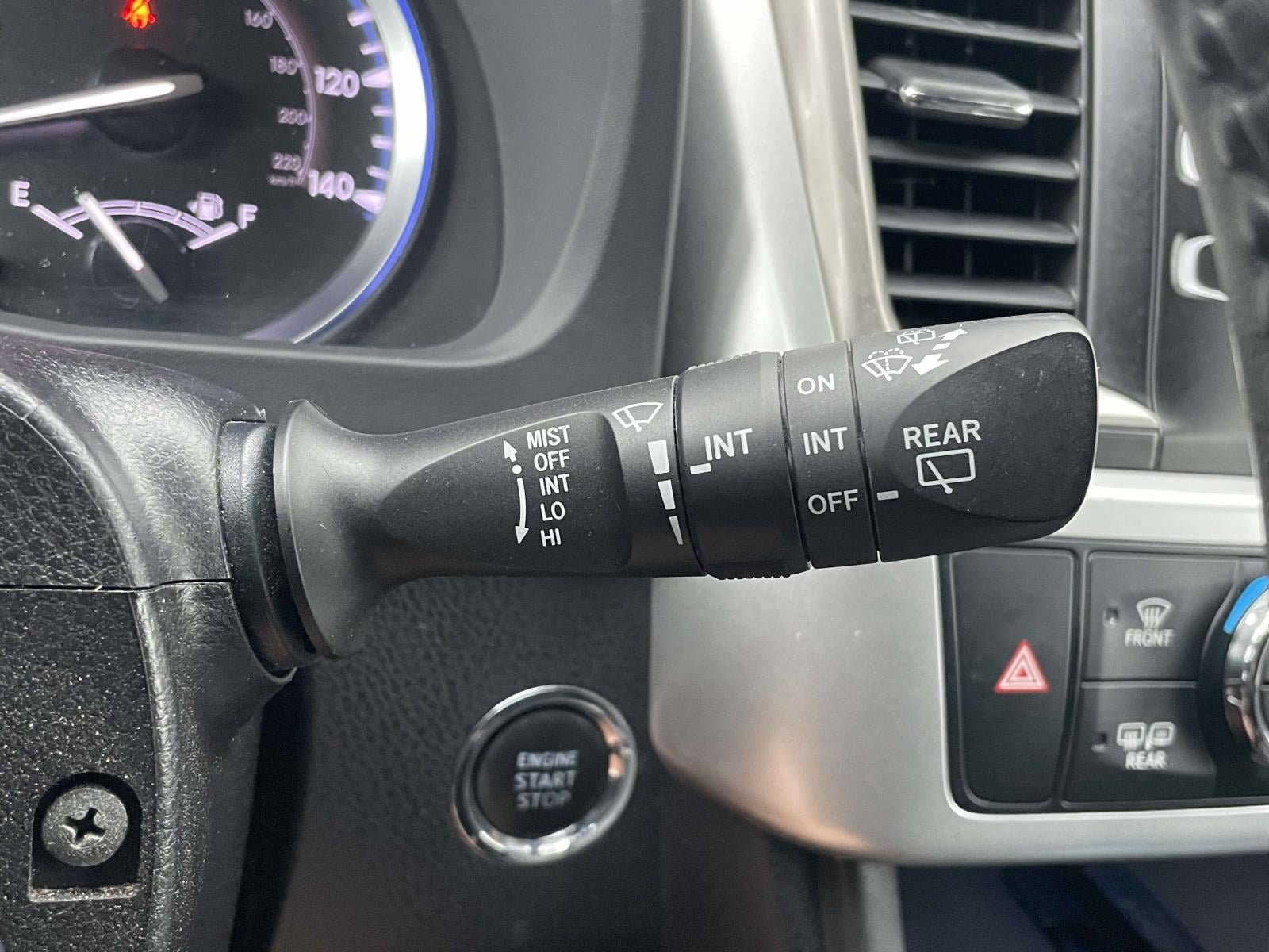 Used 2019 Toyota Highlander SE AWD/4WD image 26