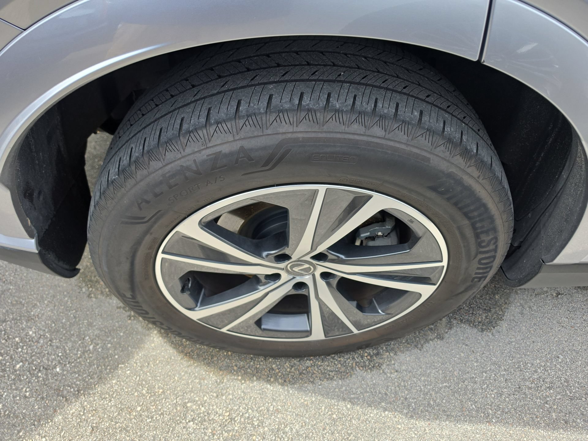 Used 2024 Lexus RX 350 Premium w/ Accessory Package (Z1) FWD image 7