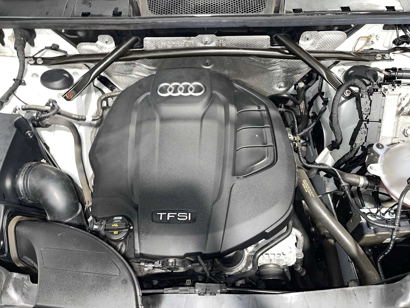 Used 2020 Audi Q5 2.0T Premium Plus w/ Premium Plus Package AWD/4WD image 9